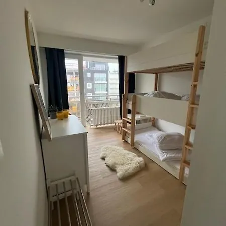 Leonie Met Zeezicht Apartamento